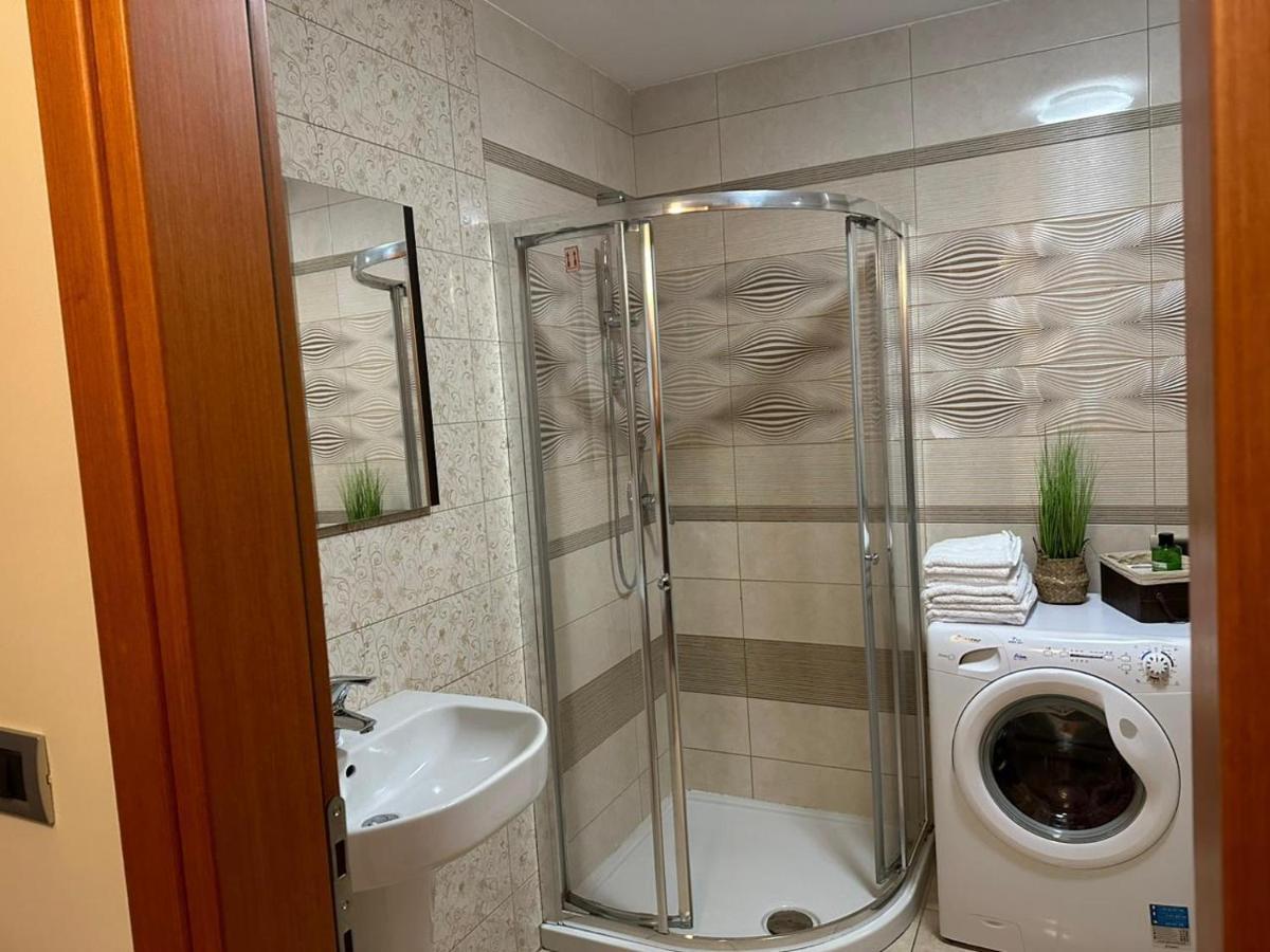 Luxury Condo In Tiranë Ngoại thất bức ảnh
