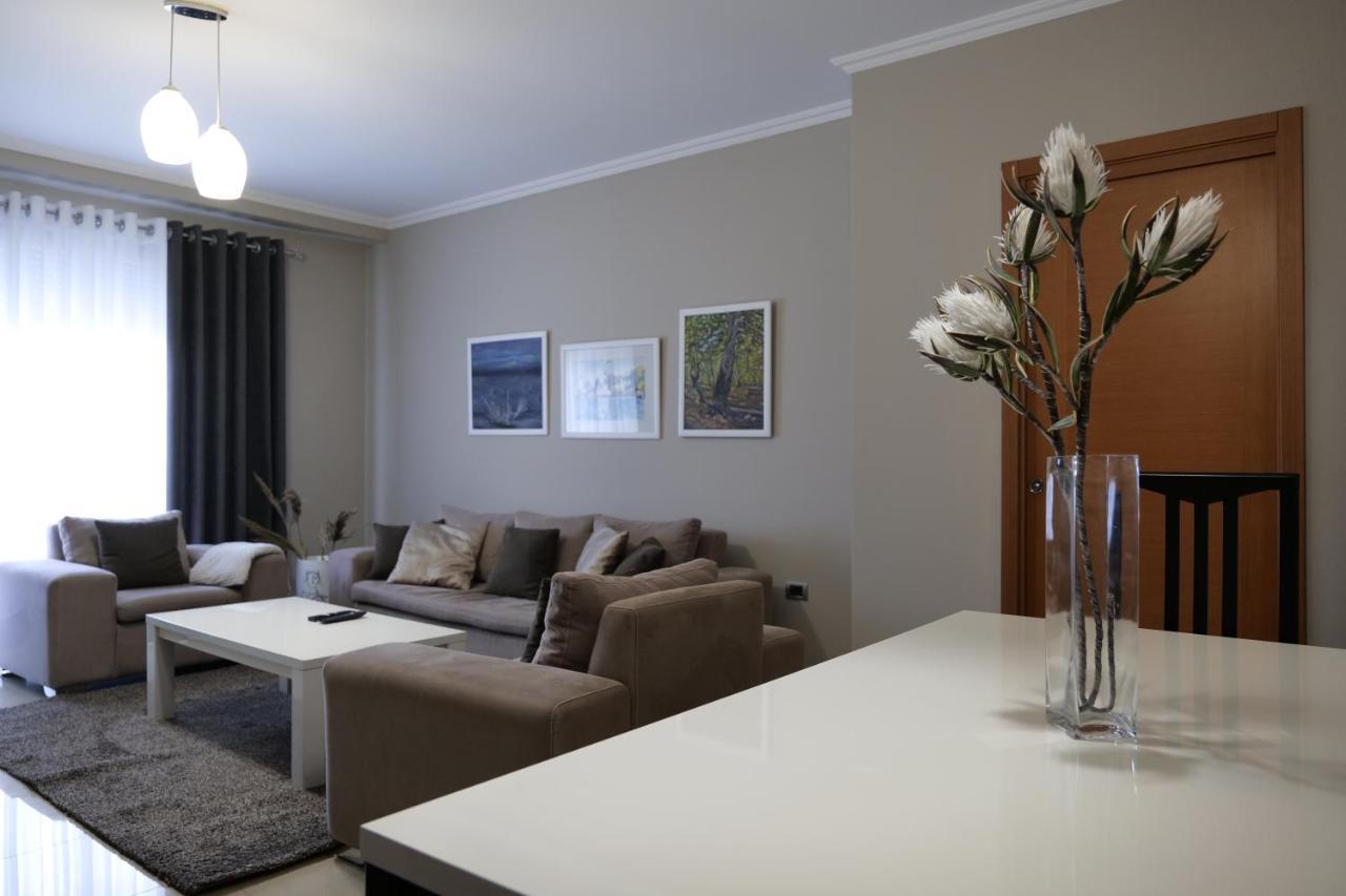 Luxury Condo In Tiranë Ngoại thất bức ảnh