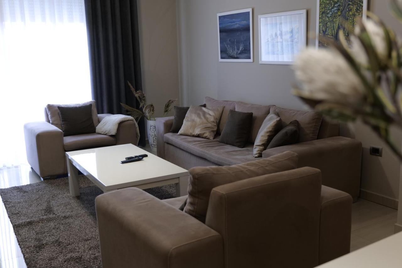 Luxury Condo In Tiranë Ngoại thất bức ảnh