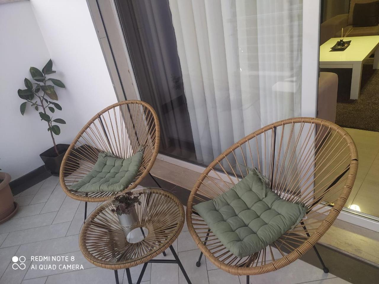 Luxury Condo In Tiranë Ngoại thất bức ảnh